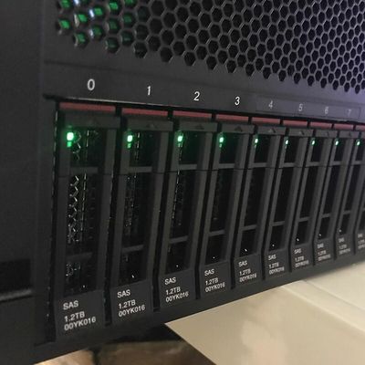 랙 프로세서 주 주파수 ThinkSystem SR 868 4U 케이스 네트워크 캐비닛 랙 서버